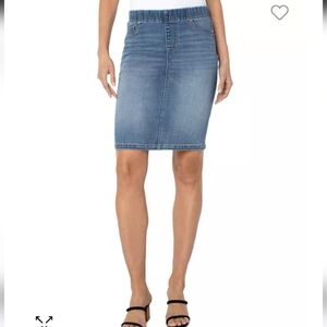 Nwt Liverpool size 8/29 denim pull on pencil skirt